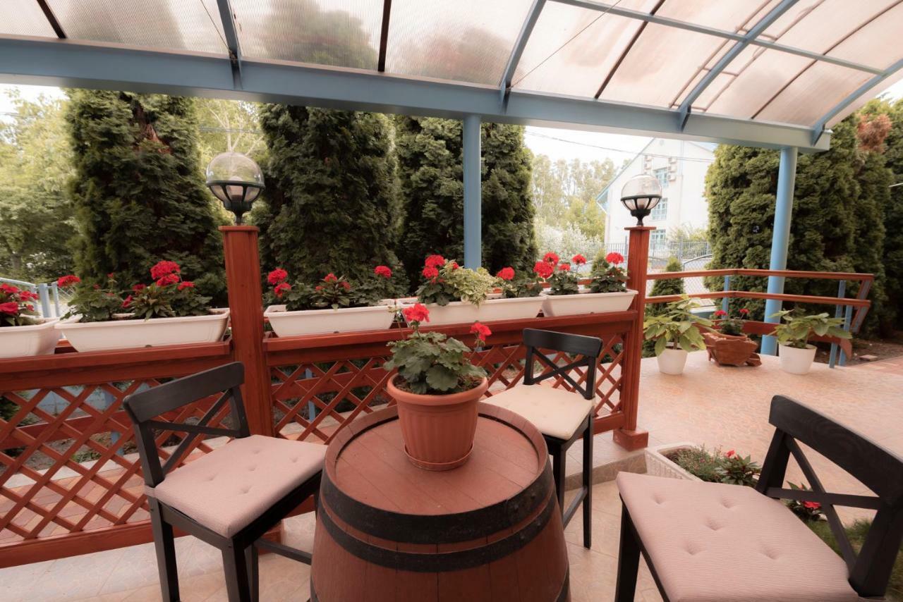Hotel Boglarka Panzio - Etterem Mezőkövesd Exteriér fotografie